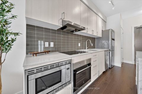 Photo 2 at 619 - 7 Kenaston Gardens, Bayview Village, Toronto