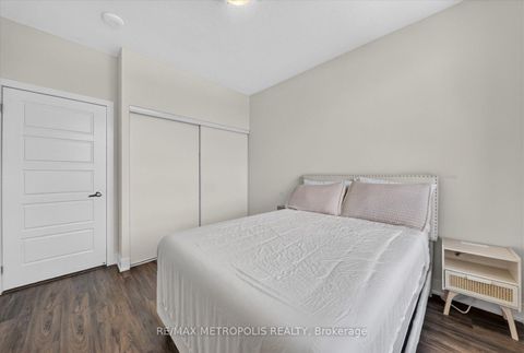 Photo 6 at 619 - 7 Kenaston Gardens, Bayview Village, Toronto