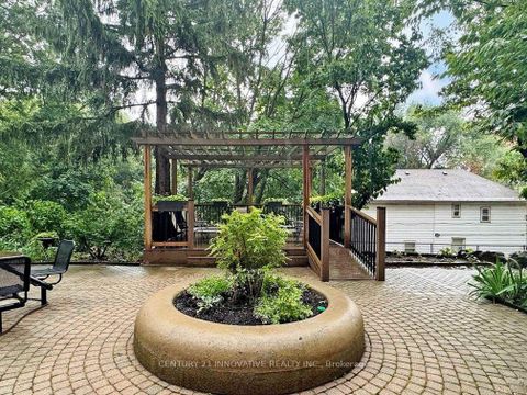 Photo 4 at Unit 207 - 1665 Victoria Park Avenue, Maryvale, Toronto
