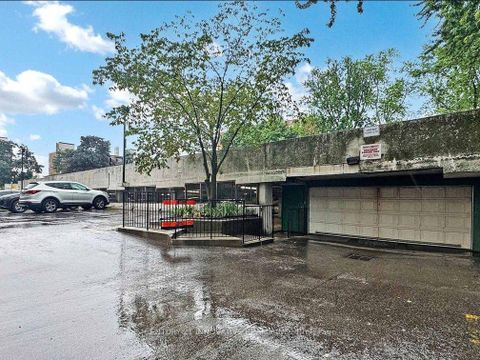 Photo 8 at Unit 207 - 1665 Victoria Park Avenue, Maryvale, Toronto