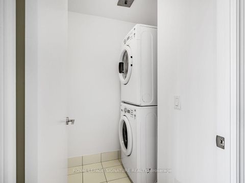 Photo 19 at PH02 - 608 Richmond Street W, Waterfront Communities C1, Toronto