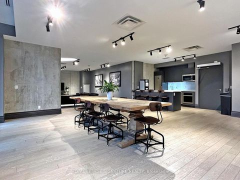 Photo 37 at PH02 - 608 Richmond Street W, Waterfront Communities C1, Toronto