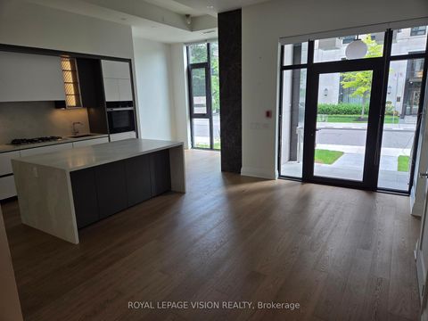 Photo 3 at 101 - 2 Forest Hill Road, Forest Hill South, Toronto