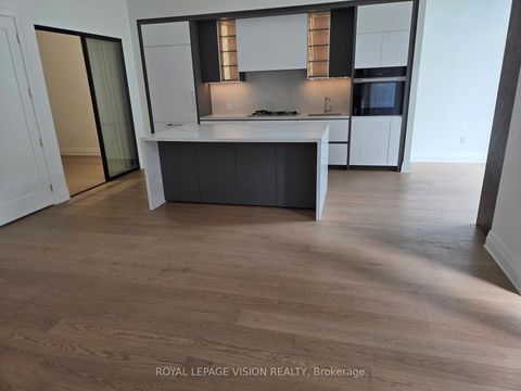 Photo 19 at 101 - 2 Forest Hill Road, Forest Hill South, Toronto