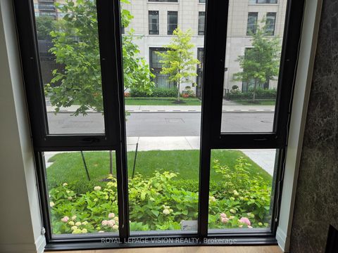 Photo 25 at 101 - 2 Forest Hill Road, Forest Hill South, Toronto