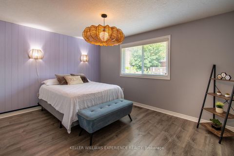 Photo 11 at 57 Parisian Crescent, Shore, Barrie
