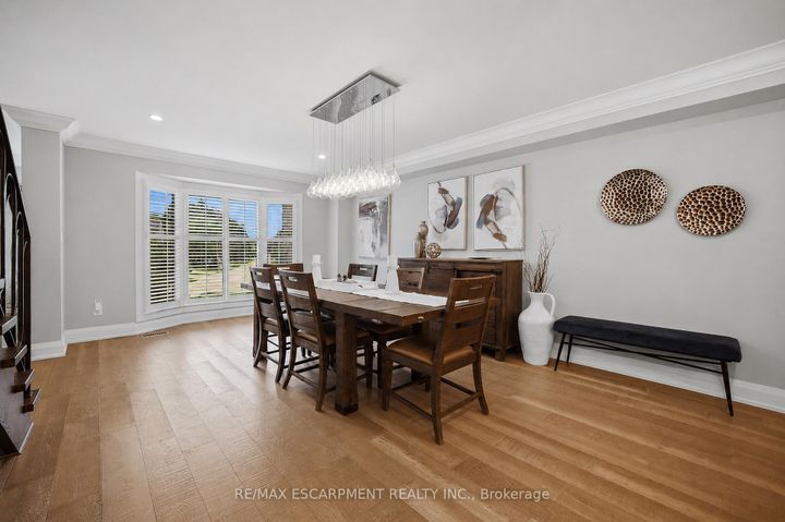 Photo 9 at 81 Flanders Drive, Waterdown, Hamilton