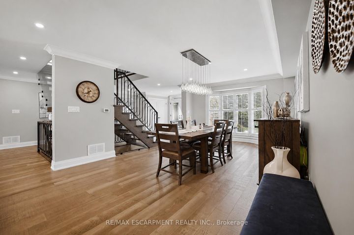 Photo 10 at 81 Flanders Drive, Waterdown, Hamilton