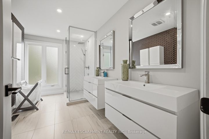 Photo 24 at 81 Flanders Drive, Waterdown, Hamilton