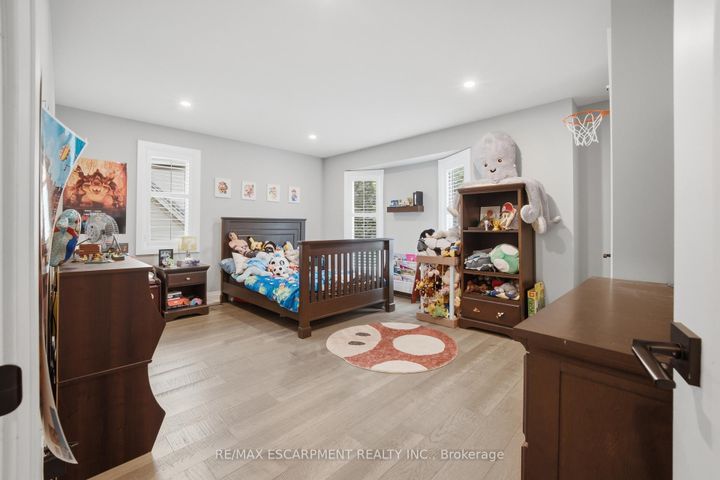 Photo 26 at 81 Flanders Drive, Waterdown, Hamilton