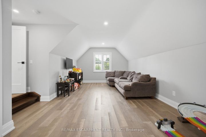 Photo 27 at 81 Flanders Drive, Waterdown, Hamilton