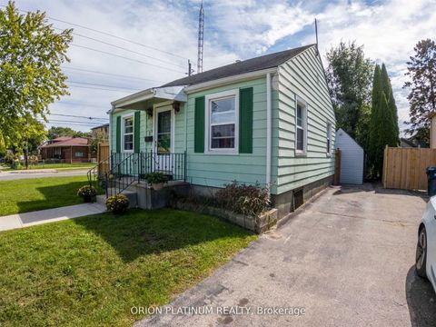Photo 2 at 1 McCallum Court, Queensway, Toronto