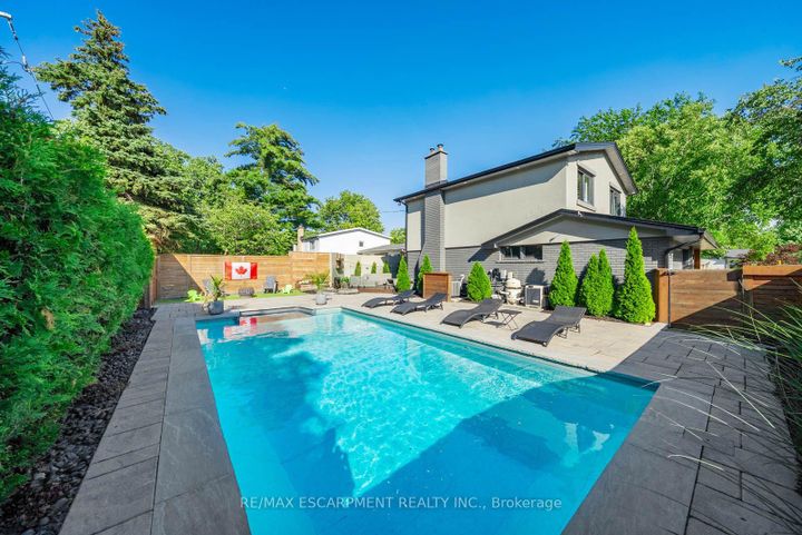 Photo 44 at 134 Fairwood Place W, Bayview, Burlington