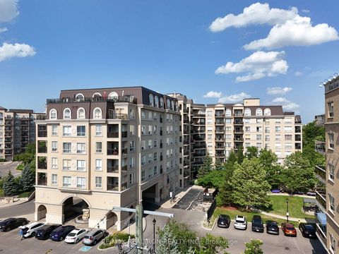 Photo 2 at 402 - 1 Maison Parc Court, Lakeview Estates, Vaughan