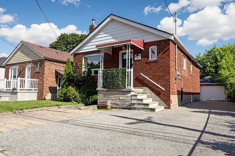 Photo 2 at 59 Manitoba Street, Mimico, Toronto
