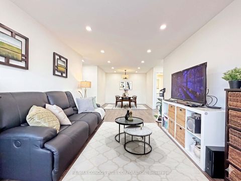 Photo 2 at 1509 - 120 Promenade Circle, Brownridge, Vaughan