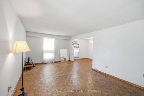 Photo 16 at 39 Newington Crescent, West Deane, Toronto