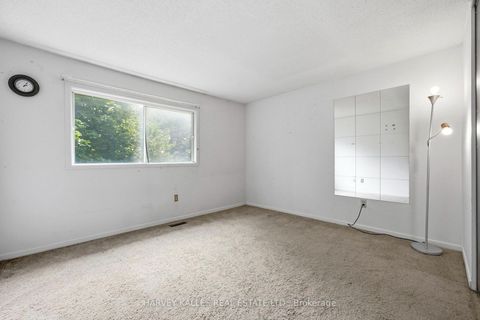 Photo 21 at 39 Newington Crescent, West Deane, Toronto