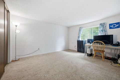 Photo 25 at 39 Newington Crescent, West Deane, Toronto