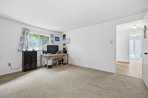 Photo 26 at 39 Newington Crescent, West Deane, Toronto