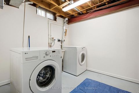 Photo 31 at 39 Newington Crescent, West Deane, Toronto