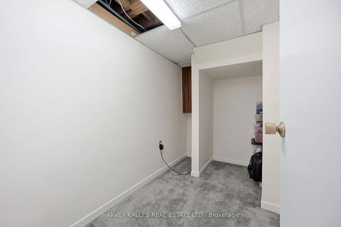 Photo 32 at 39 Newington Crescent, West Deane, Toronto