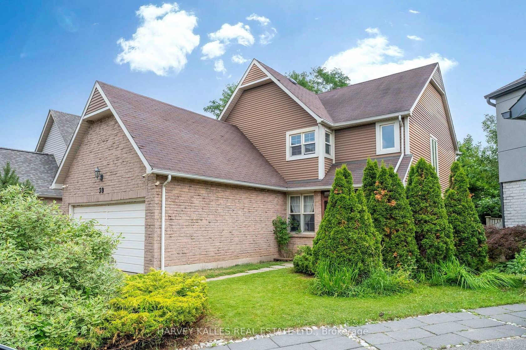 39 Newington Crescent, West Deane, Toronto 