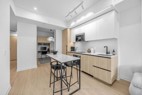 Photo 9 at 226 - 699 Sheppard Avenue E, Bayview Village, Toronto