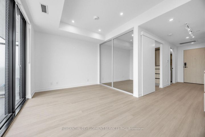 Photo 15 at 619 - 699 Sheppard Avenue E, Bayview Village, Toronto