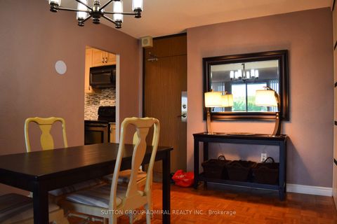 Photo 7 at 804 - 260 Scarlett Road, Smythe, Toronto