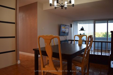 Photo 8 at 804 - 260 Scarlett Road, Smythe, Toronto