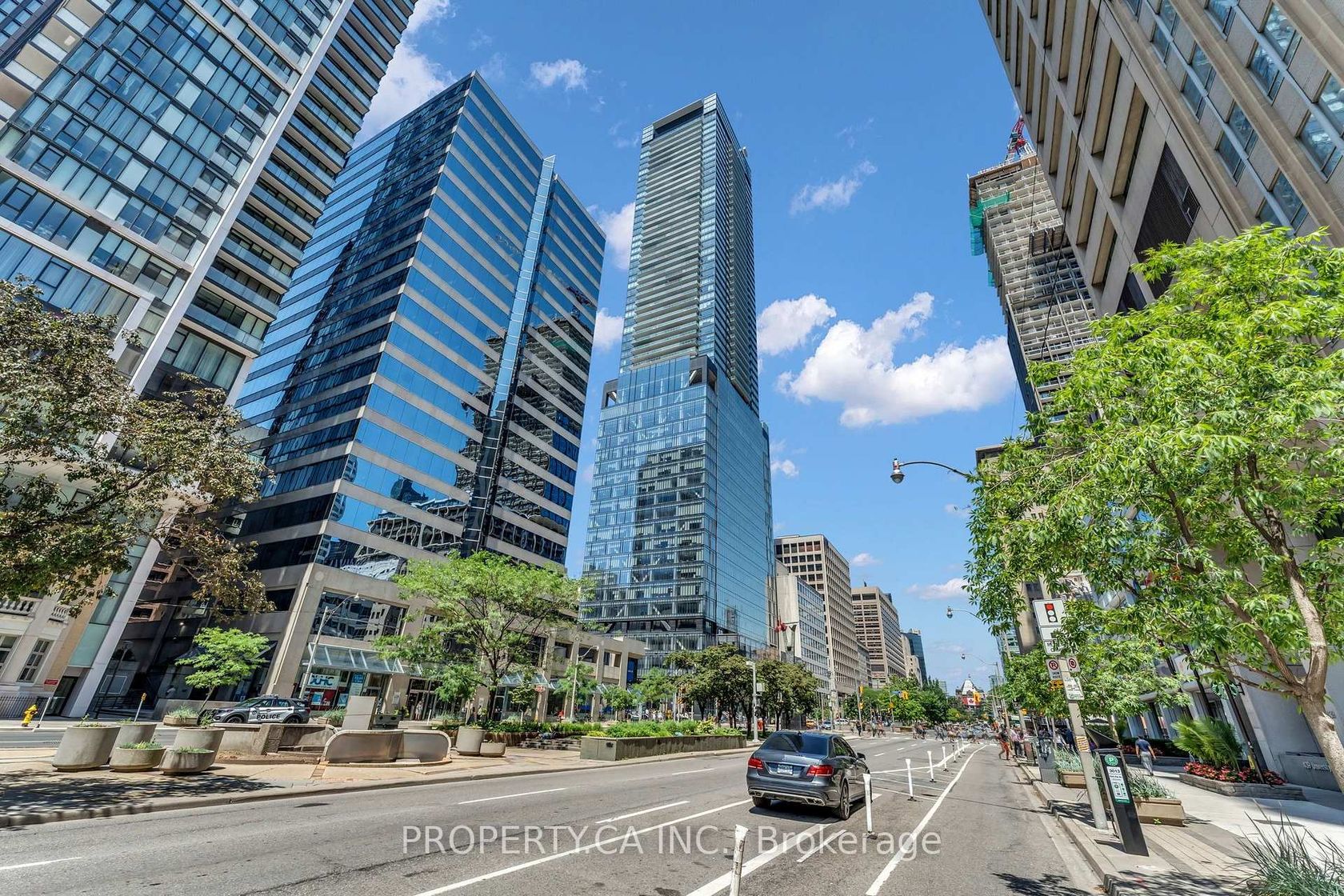 3002 - 488 University Avenue, Chinatown, Toronto 