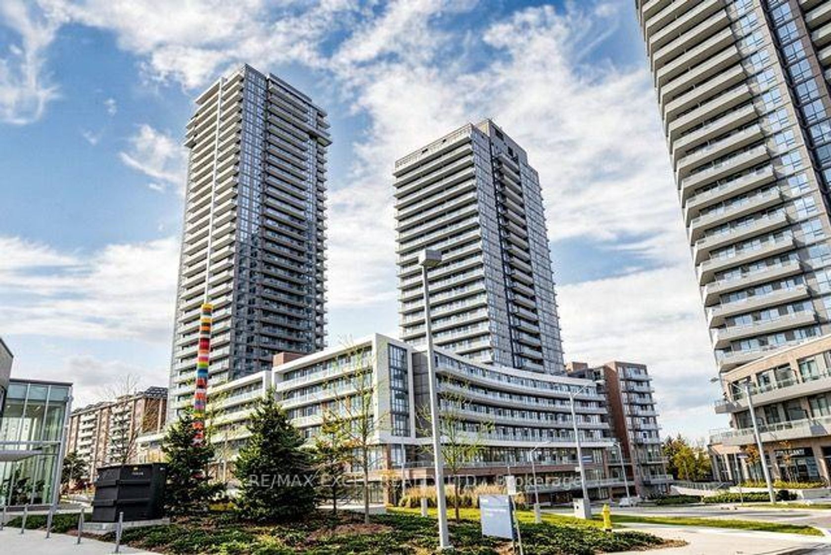 307 - 38 Forest Manor Road, Henry Farm, Toronto 