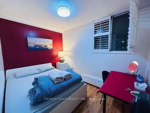 Photo 2 at 815 - 50 Lotherton Pathway, Glen Park, Toronto