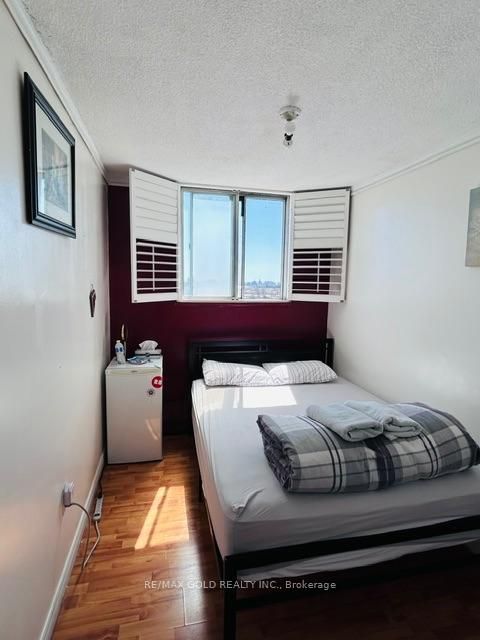 Photo 8 at 815 - 50 Lotherton Pathway, Glen Park, Toronto