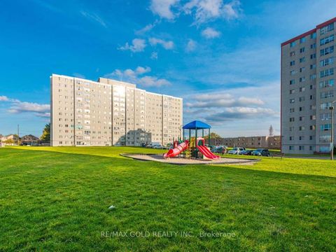 Photo 16 at 815 - 50 Lotherton Pathway, Glen Park, Toronto