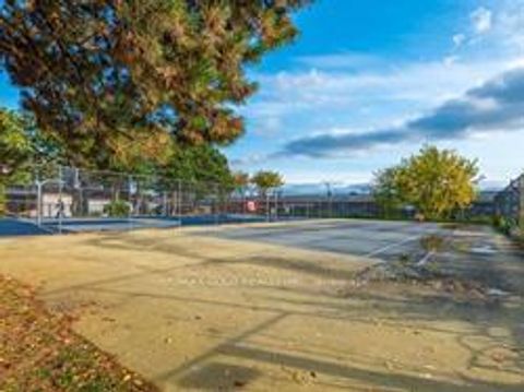 Photo 19 at 815 - 50 Lotherton Pathway, Glen Park, Toronto