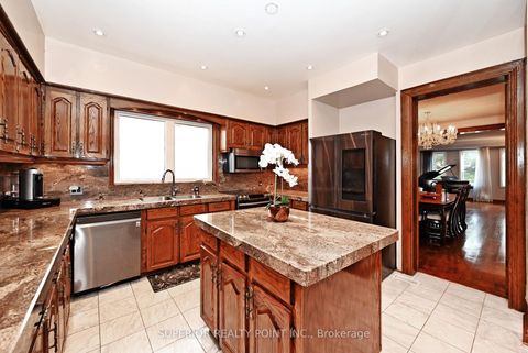 Photo 11 at 186 Oxford Street, Mill Pond, Richmond Hill