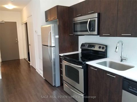 Photo 2 at 220 - 169 Fort York Boulevard, Waterfront Communities C1, Toronto