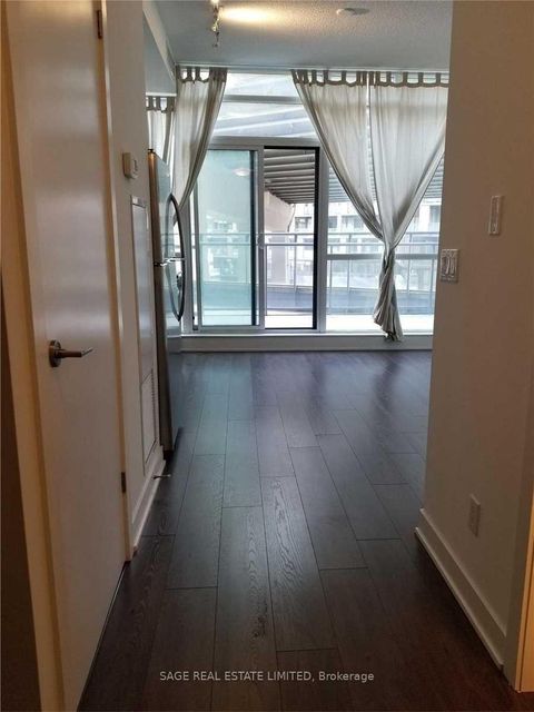 Photo 4 at 220 - 169 Fort York Boulevard, Waterfront Communities C1, Toronto