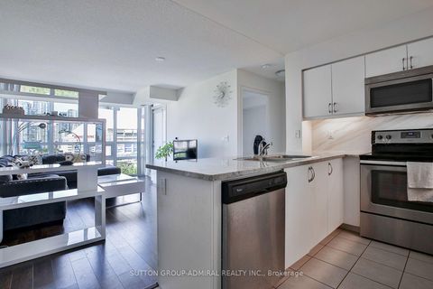 Photo 2 at 1017 - 25 Lower Simcoe Street, Waterfront Communities C1, Toronto