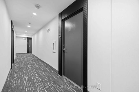Photo 4 at 5110 - 8 WELLESLEY Street W, Bay Street Corridor, Toronto