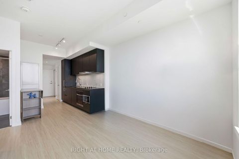 Photo 14 at 5110 - 8 WELLESLEY Street W, Bay Street Corridor, Toronto
