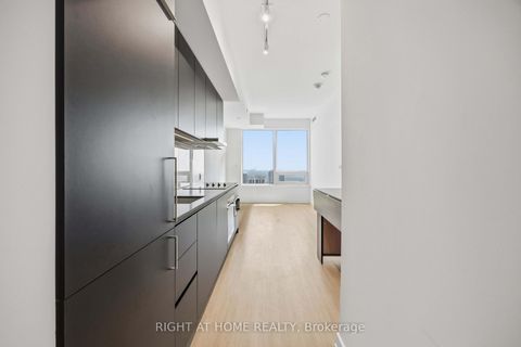 Photo 16 at 5110 - 8 WELLESLEY Street W, Bay Street Corridor, Toronto