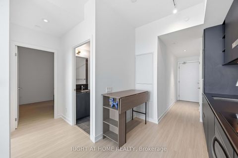 Photo 19 at 5110 - 8 WELLESLEY Street W, Bay Street Corridor, Toronto