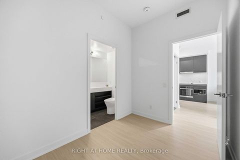 Photo 25 at 5110 - 8 WELLESLEY Street W, Bay Street Corridor, Toronto