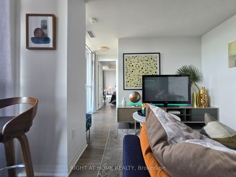 Photo 4 at 715 - 2301 Danforth Avenue, Danforth, Toronto