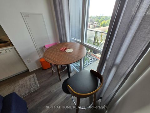 Photo 8 at 715 - 2301 Danforth Avenue, Danforth, Toronto