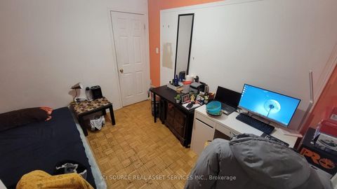 Photo 3 at 24 Mattari Court, Clairville, Toronto
