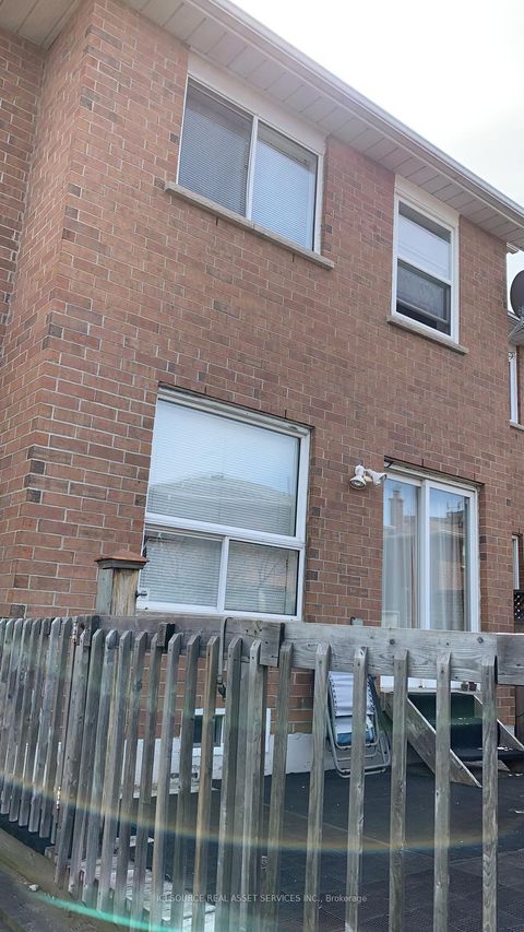 Photo 18 at 24 Mattari Court, Clairville, Toronto